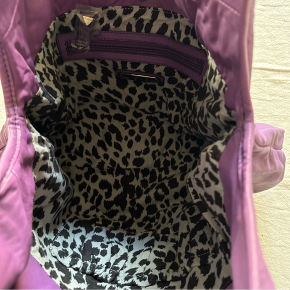 Betsey Johnson Ruffled Heart Large Hobo Leather Bag - Picture 9 of 9